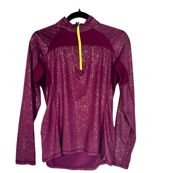 Lija Tennis Burgundy Patterned Long Sleeve Quarter- Zip Pullover - Medium - Picture 1 of 8